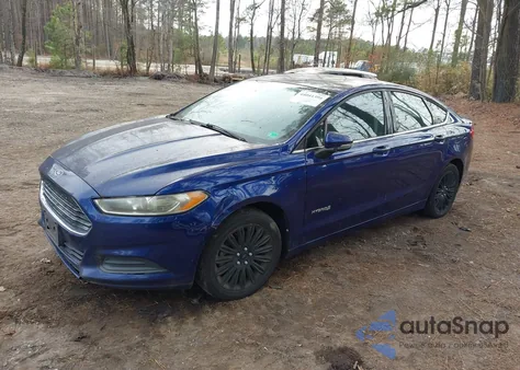 2013 Ford Fusion Hybrid Se z USA, uszkodzony, nr VIN 3FA6P0LU0DR373085